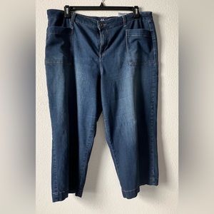 Style & Co Capri Jeans, Size 18, Blue, Pre-owned, in Excellent Condition